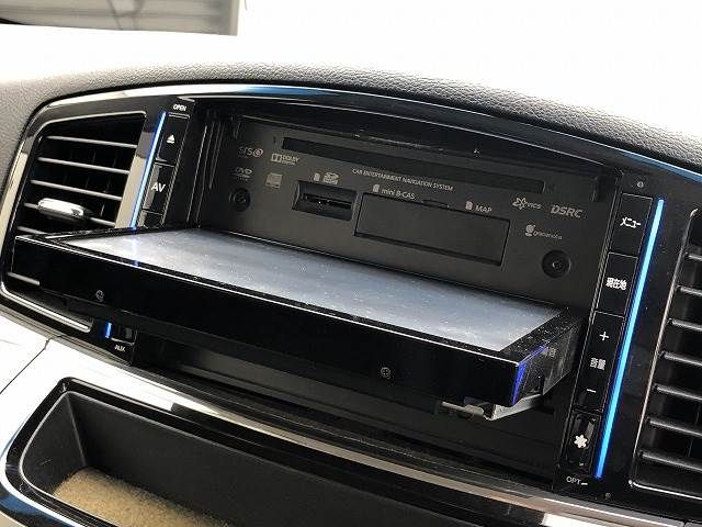 Nissan ELGRAND 2014-02 21194-3