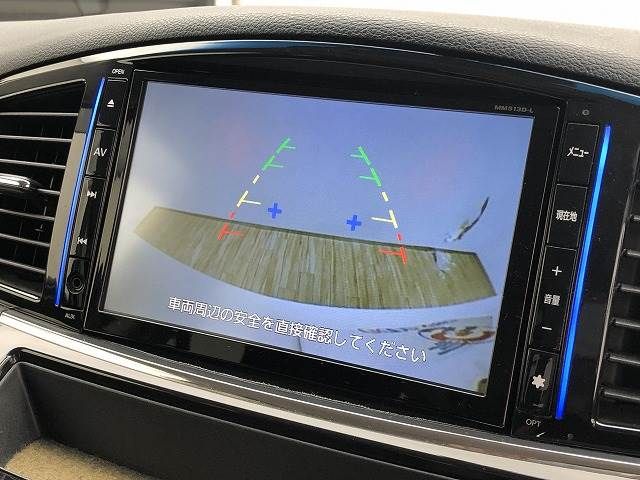 Nissan ELGRAND 2014-02 21194-2