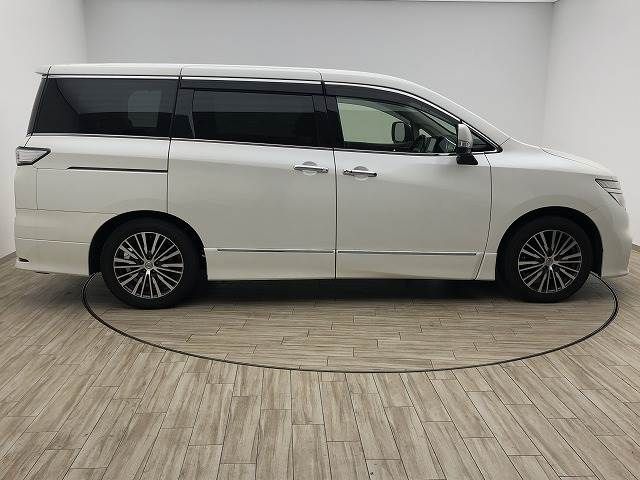 Nissan ELGRAND 2014-02 21194-18