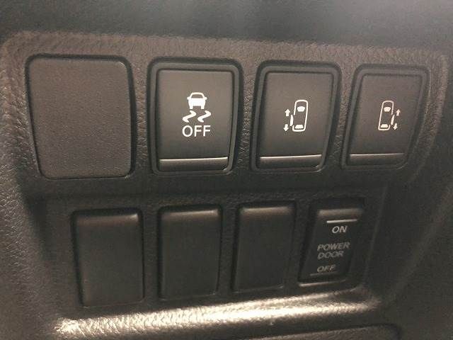 Nissan ELGRAND 2014-02 21194-5