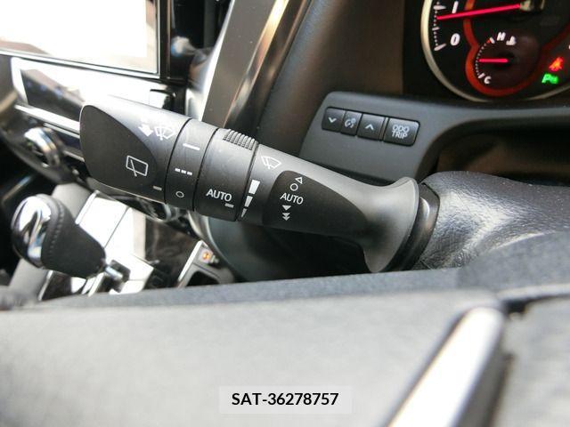 Toyota VELLFIRE 2018-11 369753-17
