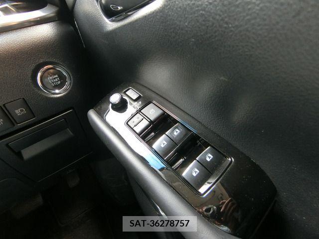 Toyota VELLFIRE 2018-11 369753-19