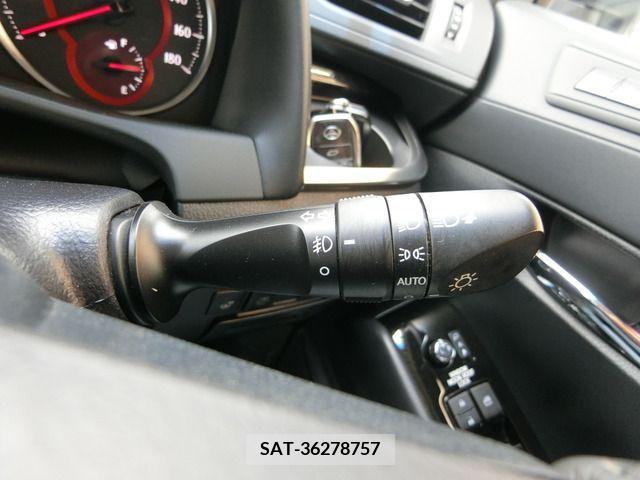 Toyota VELLFIRE 2018-11 369753-18