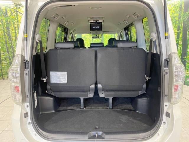 Toyota VOXY 2013-10 188756-10