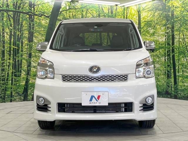 Toyota VOXY 2013-10 188756-14