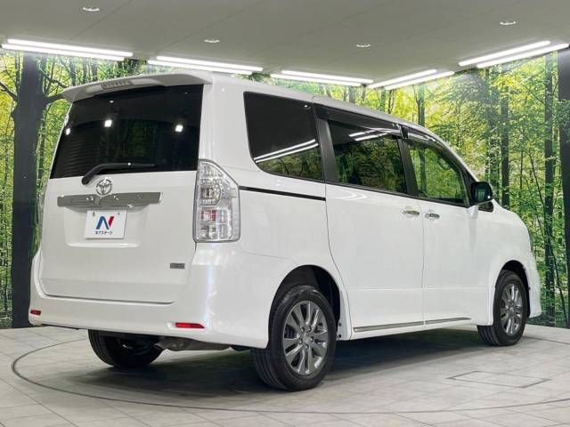 Toyota VOXY 2013-10 188756-17