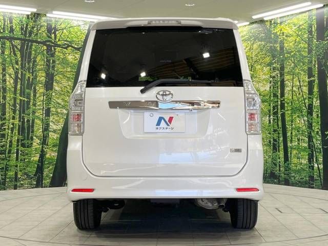 Toyota VOXY 2013-10 188756-15
