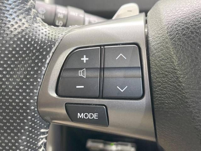Toyota VOXY 2013-10 188756-7