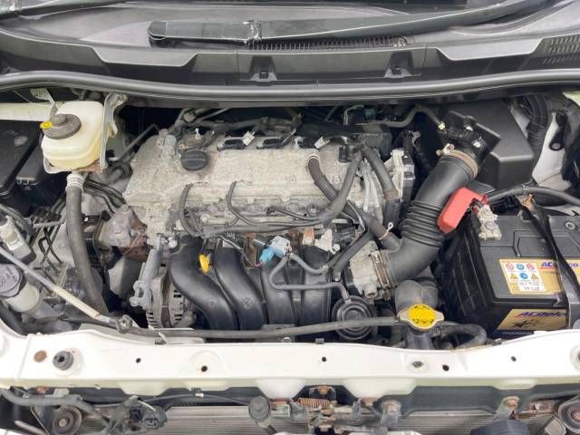 Toyota VOXY 2013-10 188756-18