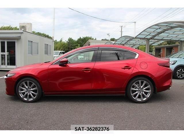 Mazda MAZDA3 2019-07 301047-8