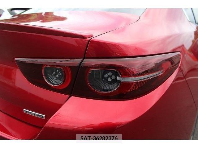 Mazda MAZDA3 2019-07 301047-10