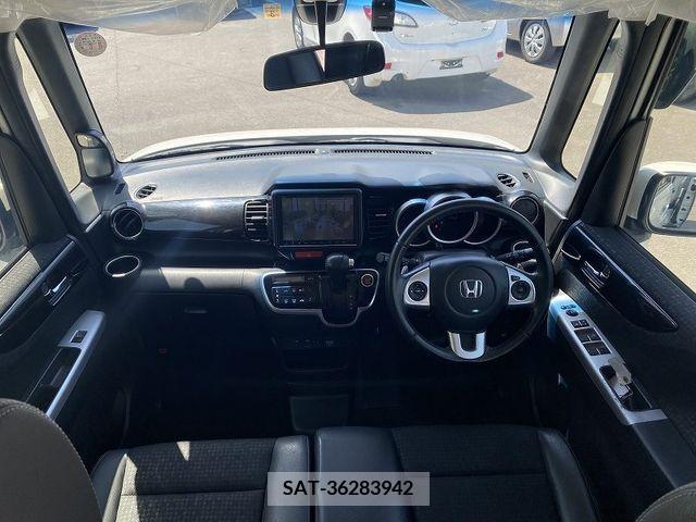 Honda N BOX CUSTOM 2016-03 242109-9