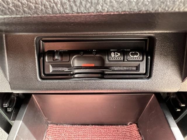 Nissan ELGRAND 2012-03 652-12