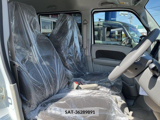 Suzuki EVERY 2024-02 214127-9