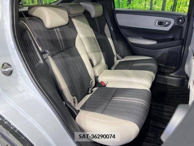 Honda VEZEL 2022-01 238233-9