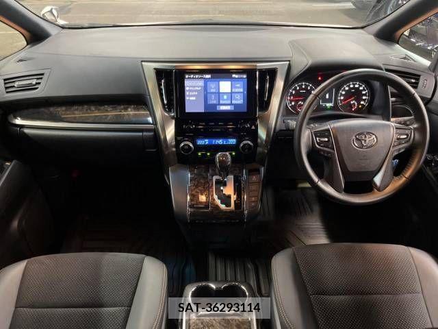 Toyota VELLFIRE 2021-10 299515-1