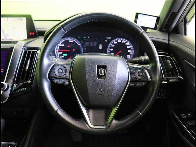 Toyota CROWN SEDAN 2020-04 182404-12
