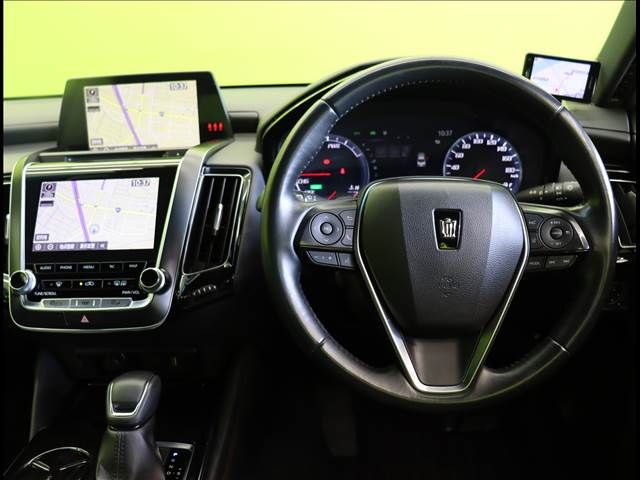 Toyota CROWN SEDAN 2020-04 182404-19