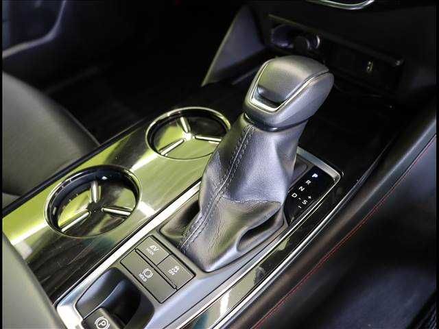 Toyota CROWN SEDAN 2020-04 182404-15