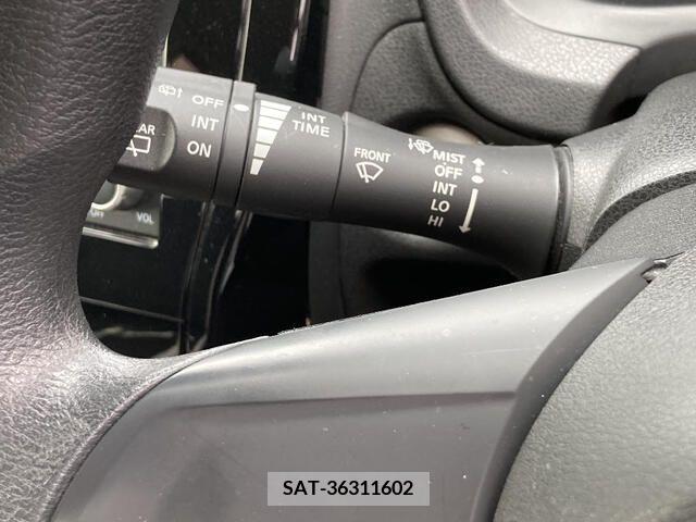 Nissan NOTE 2017-03 279937-7