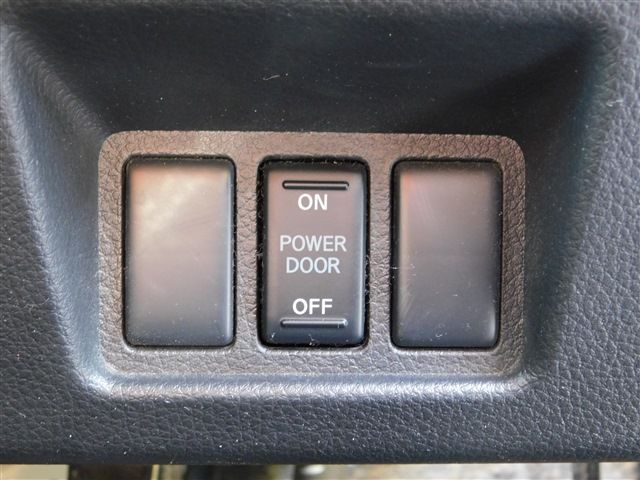 Nissan SERENA 2015-11 4340-17