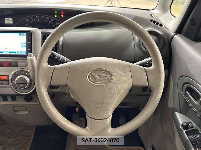 Daihatsu TANTO 2013-01 287058-9