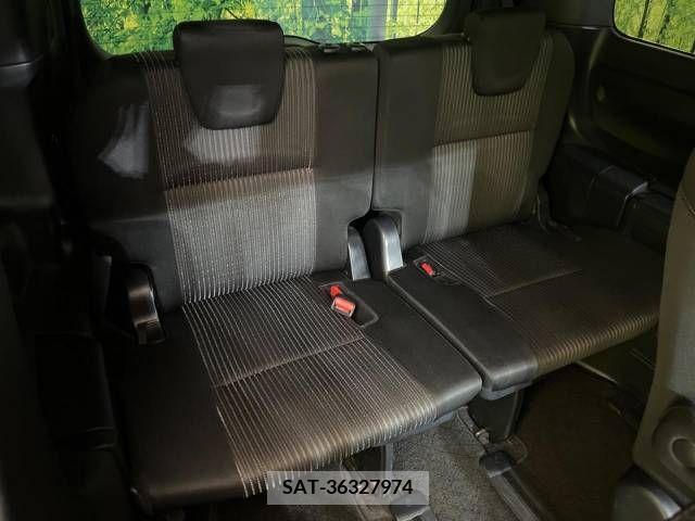 Toyota NOAH 2018-01 365101-10