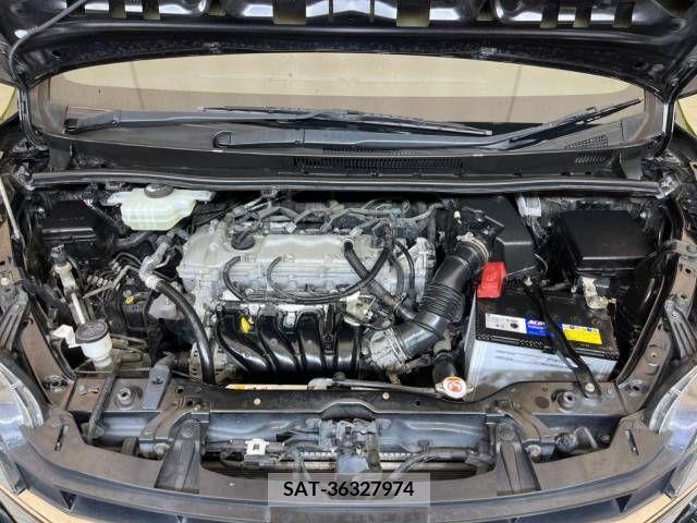 Toyota NOAH 2018-01 365101-19