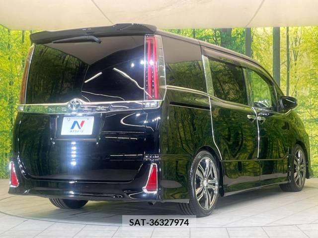 Toyota NOAH 2018-01 365101-18