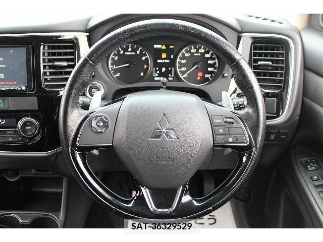 Mitsubishi OUTLANDER 2016-08 216695-14