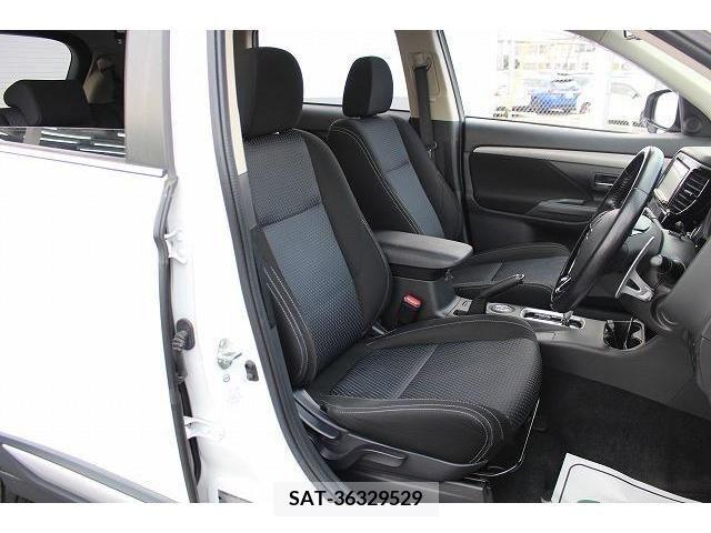Mitsubishi OUTLANDER 2016-08 216695-12