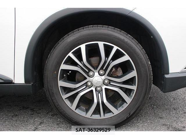 Mitsubishi OUTLANDER 2016-08 216695-11