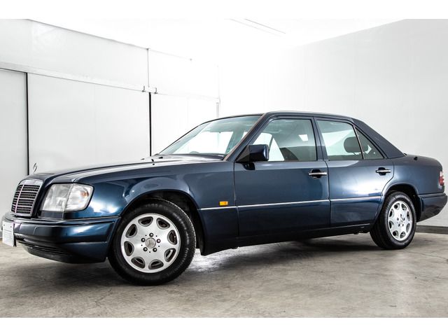 Mercedes Benz E-CLASS 1995-06 2154-7