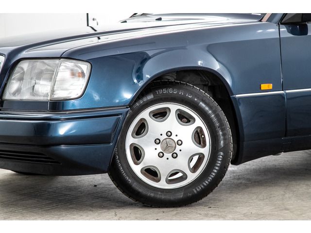 Mercedes Benz E-CLASS 1995-06 2154-11