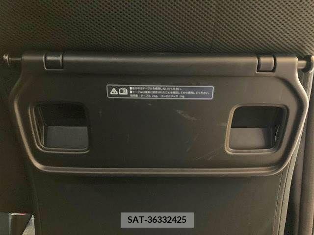 Honda N BOX CUSTOM 2016-03 364784-9