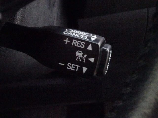 Toyota HARRIER HYBRID 2014-03 28381-5