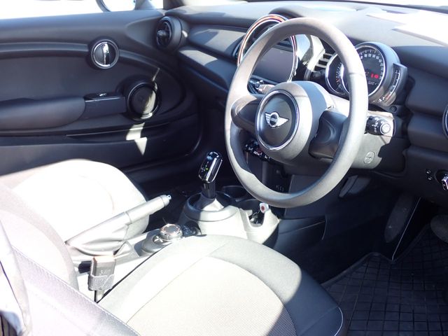 Bmw MINI 2018-04 861-1