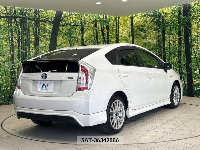 Toyota PRIUS 2013-03 366597-17