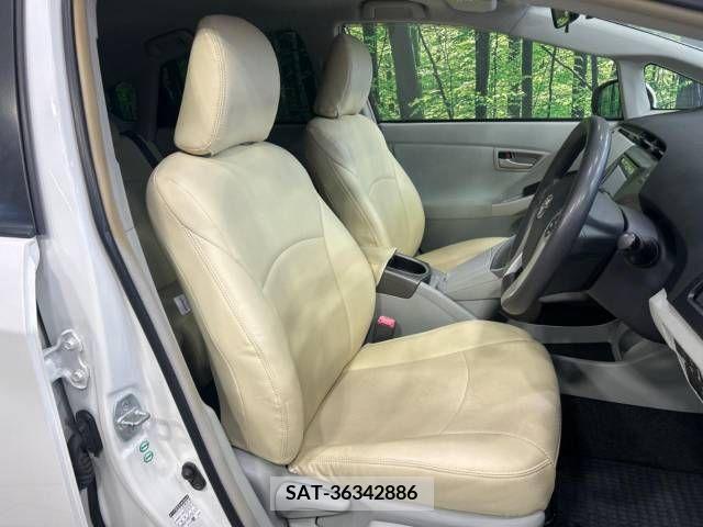 Toyota PRIUS 2013-03 366597-8