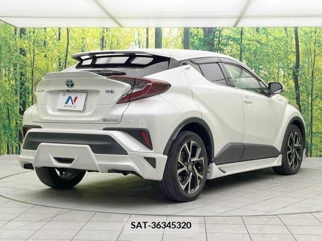 Toyota C-HR 2019-07 323046-17