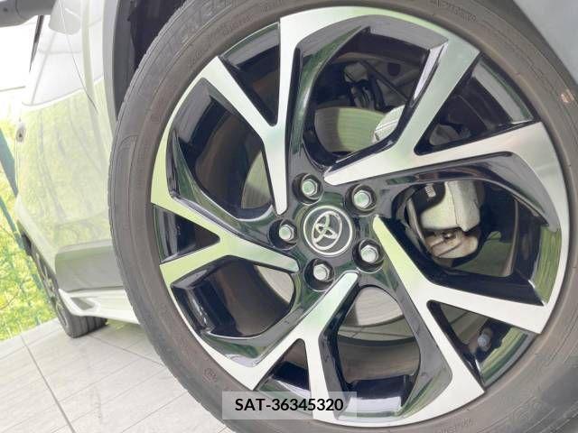 Toyota C-HR 2019-07 323046-13