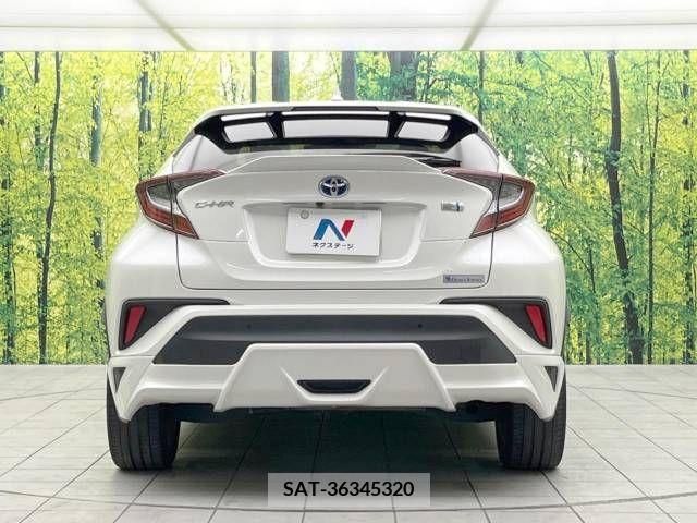 Toyota C-HR 2019-07 323046-15