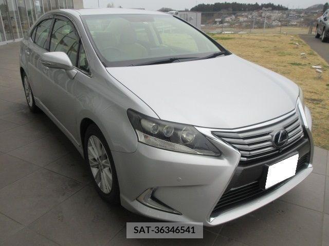 Lexus HS 2013-06 275337-2