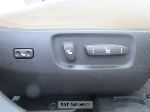 Lexus HS 2013-06 275337-14