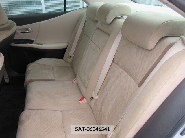 Lexus HS 2013-06 275337-5