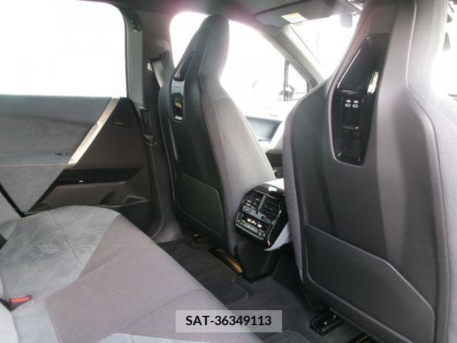 Bmw IX 2022-09 206912-17