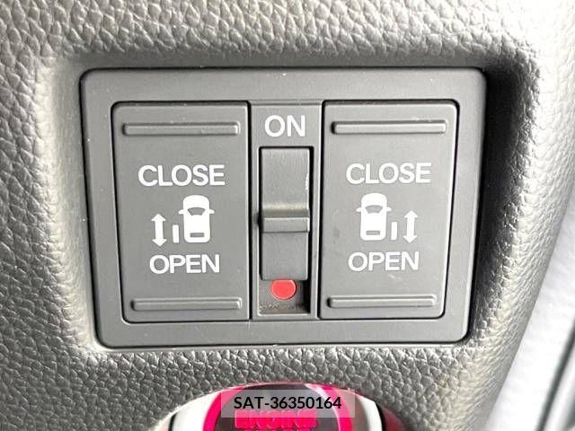Honda N BOX CUSTOM 2018-02 220503-6