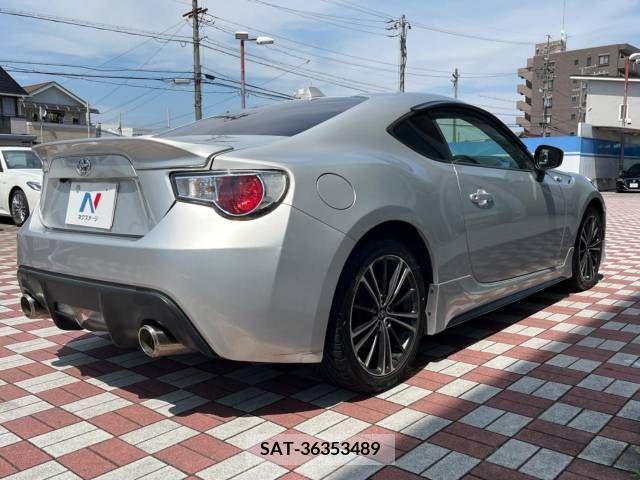 Toyota 86 2012-06 321134-17