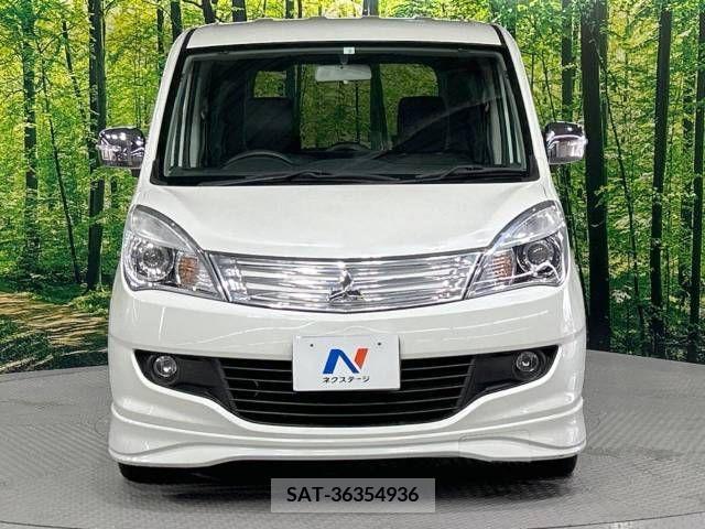 Mitsubishi DELICA D2 2014-03 350655-13
