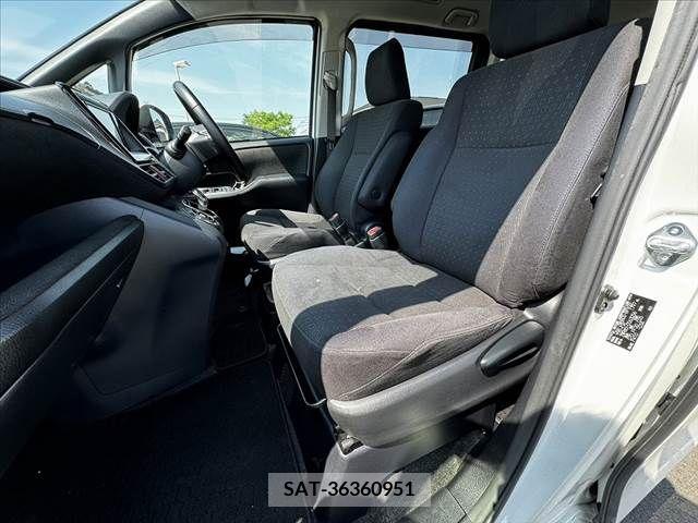 Toyota VOXY 2014-10 289306-15